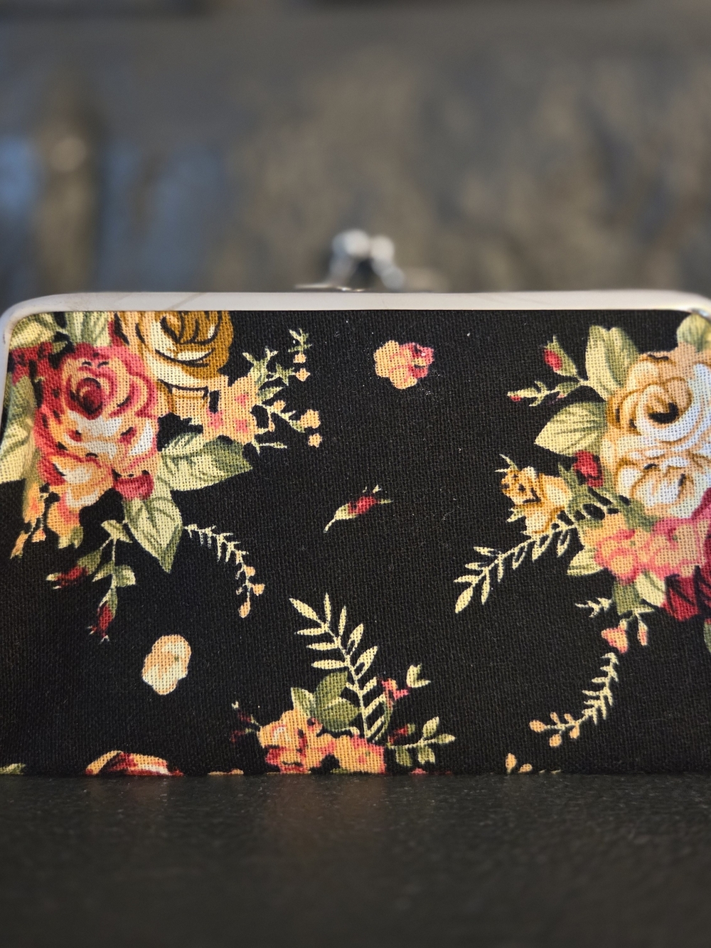 Floral Print Black Change Purse - Feminine Rose Pattern